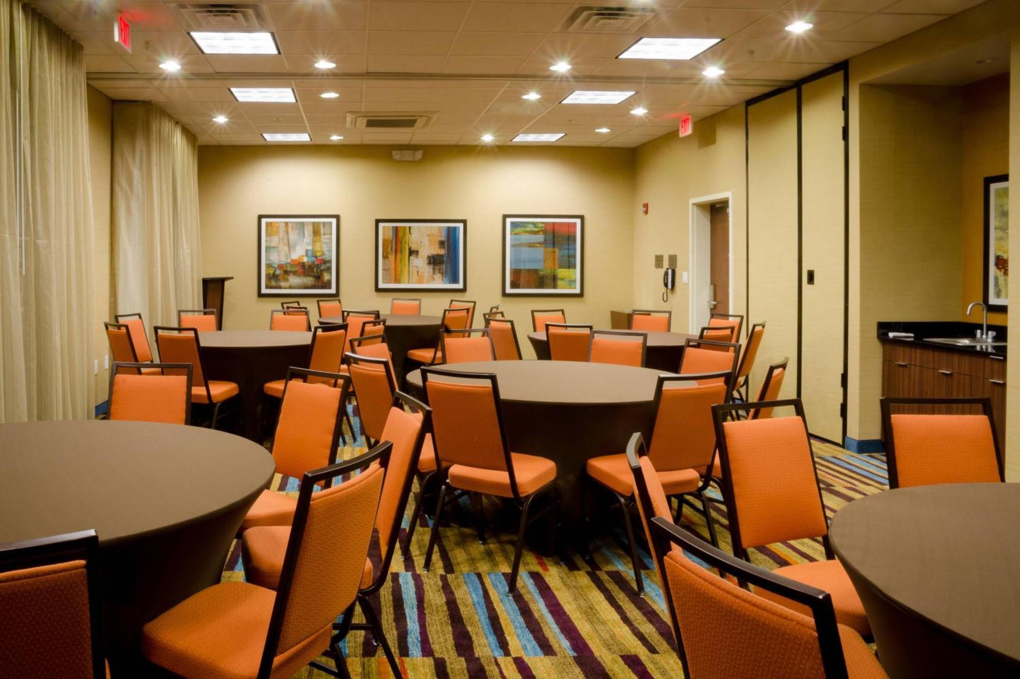 Fairfield Inn & Suites By Marriott Fayetteville North Екстер'єр фото