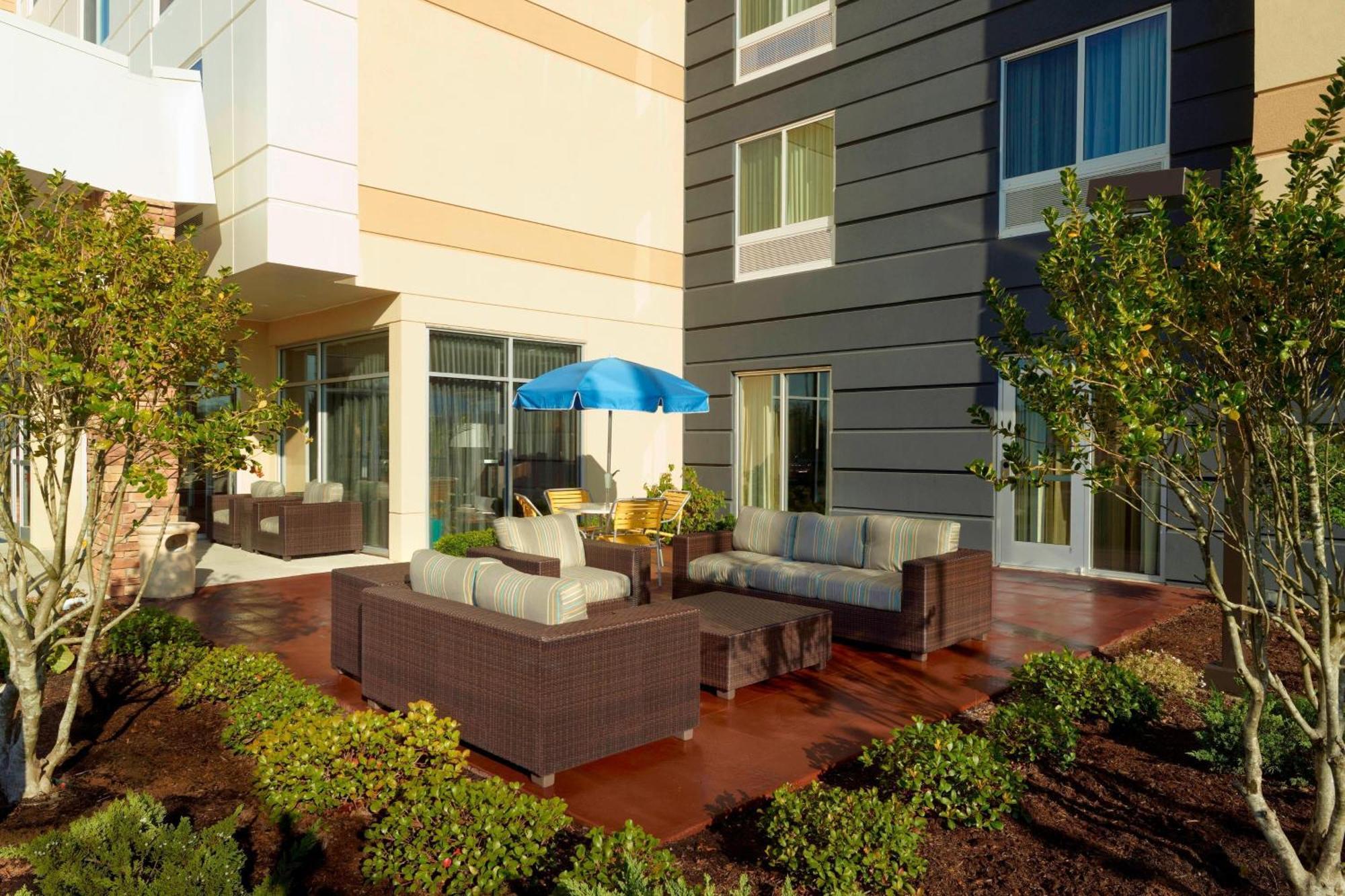 Fairfield Inn & Suites By Marriott Fayetteville North Екстер'єр фото
