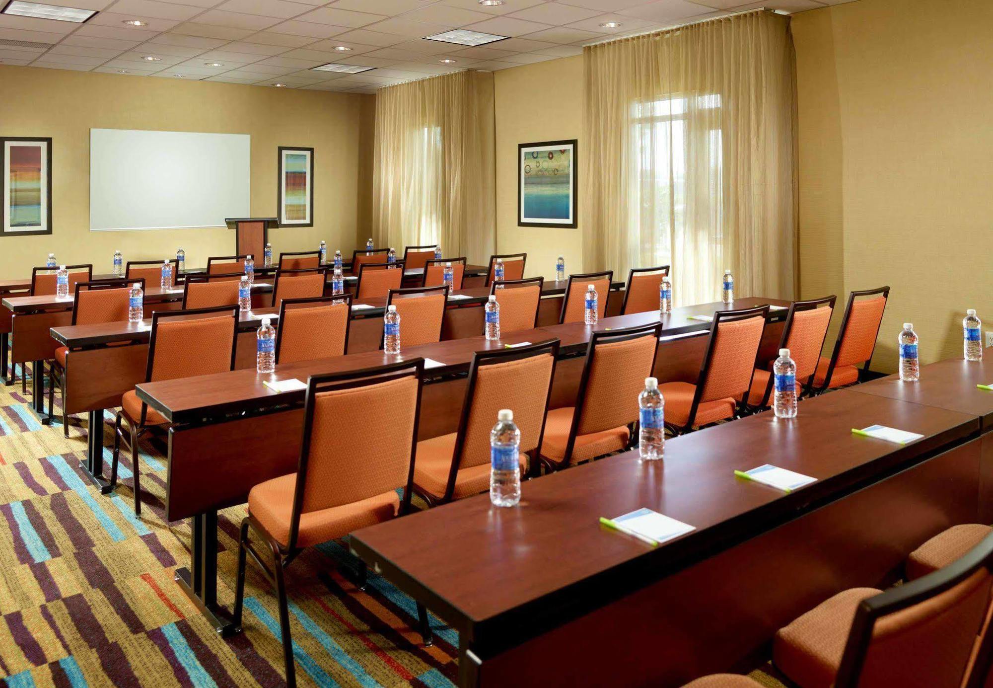 Fairfield Inn & Suites By Marriott Fayetteville North Екстер'єр фото